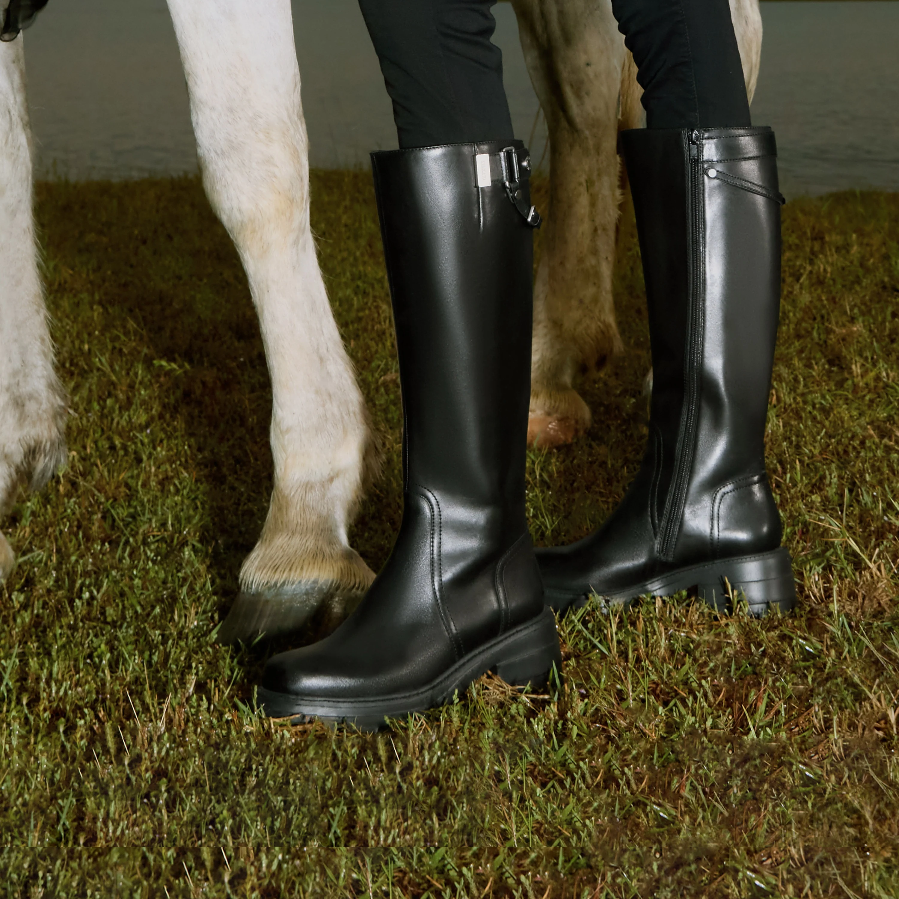 Boots - Black Leather Knee-High Boots with Buckle Detail EEZ42 - Image 3