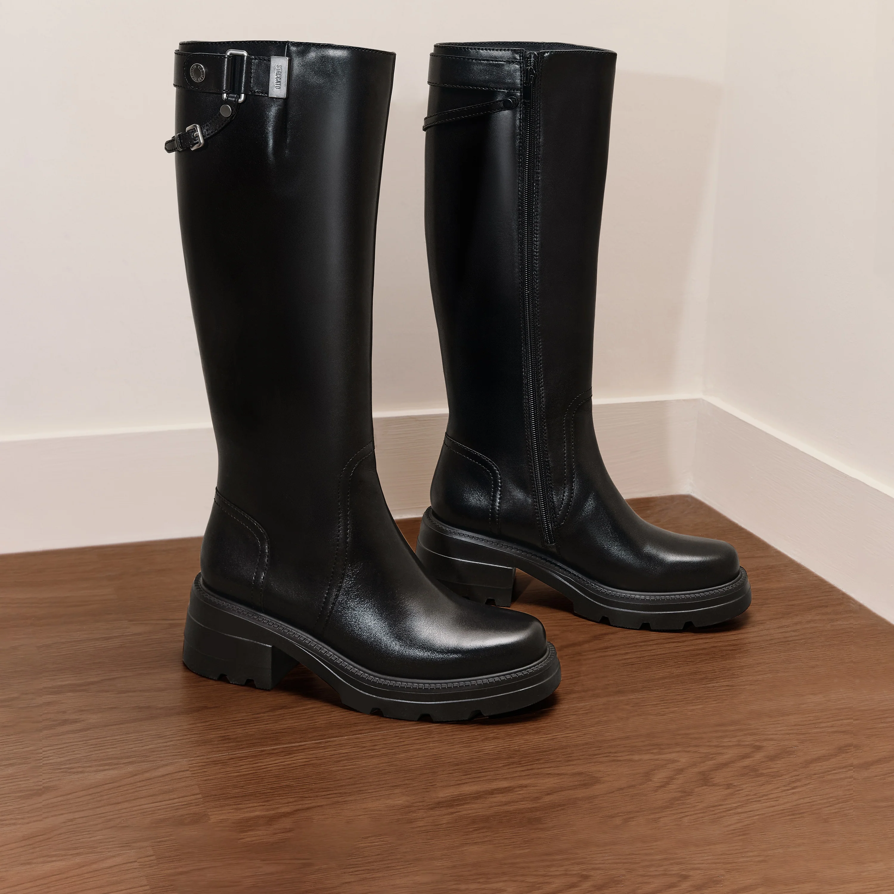Boots - Black Leather Knee-High Boots with Buckle Detail EEZ42 - Image 7