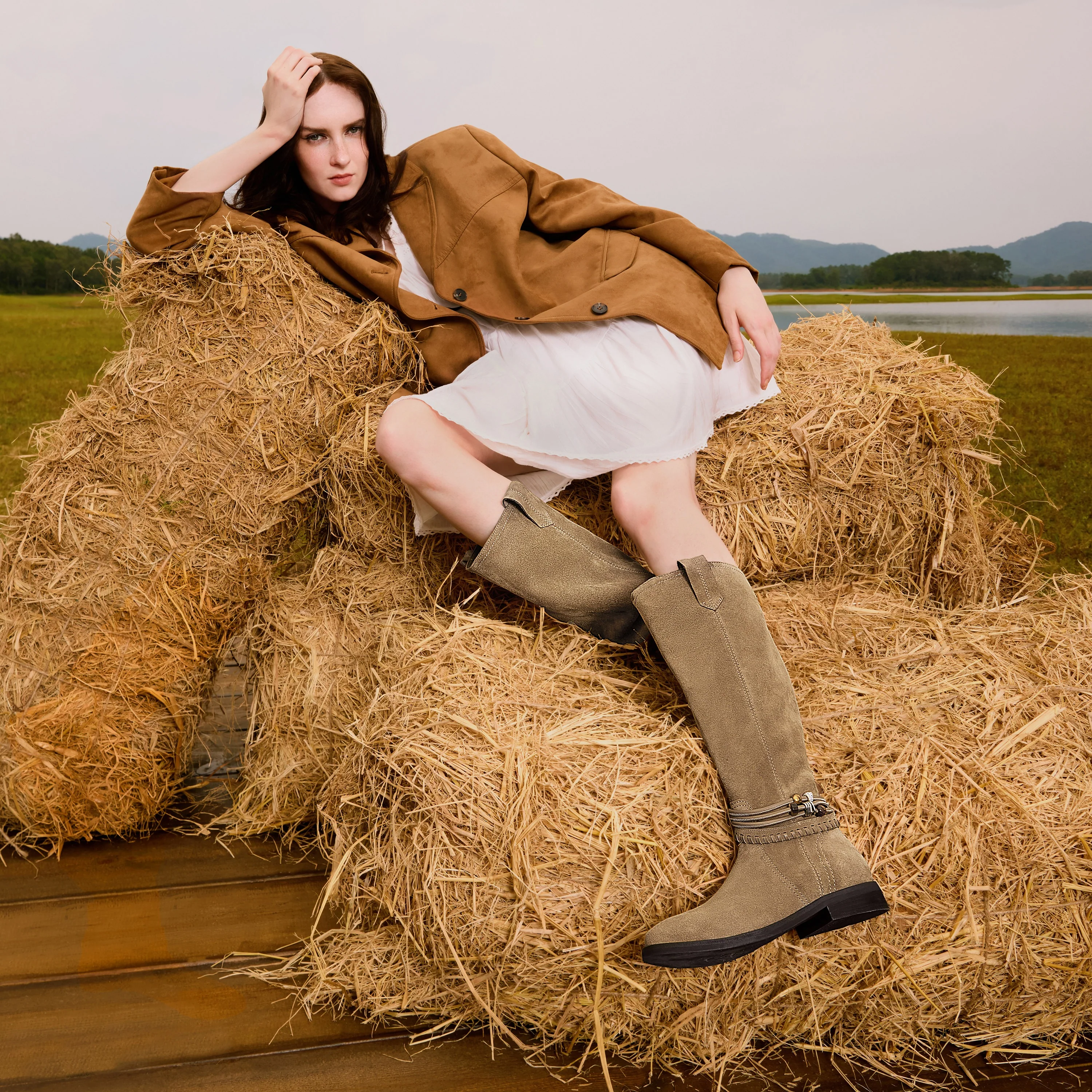Boots - Knee-High Suede Boots EIL02 - Image 2