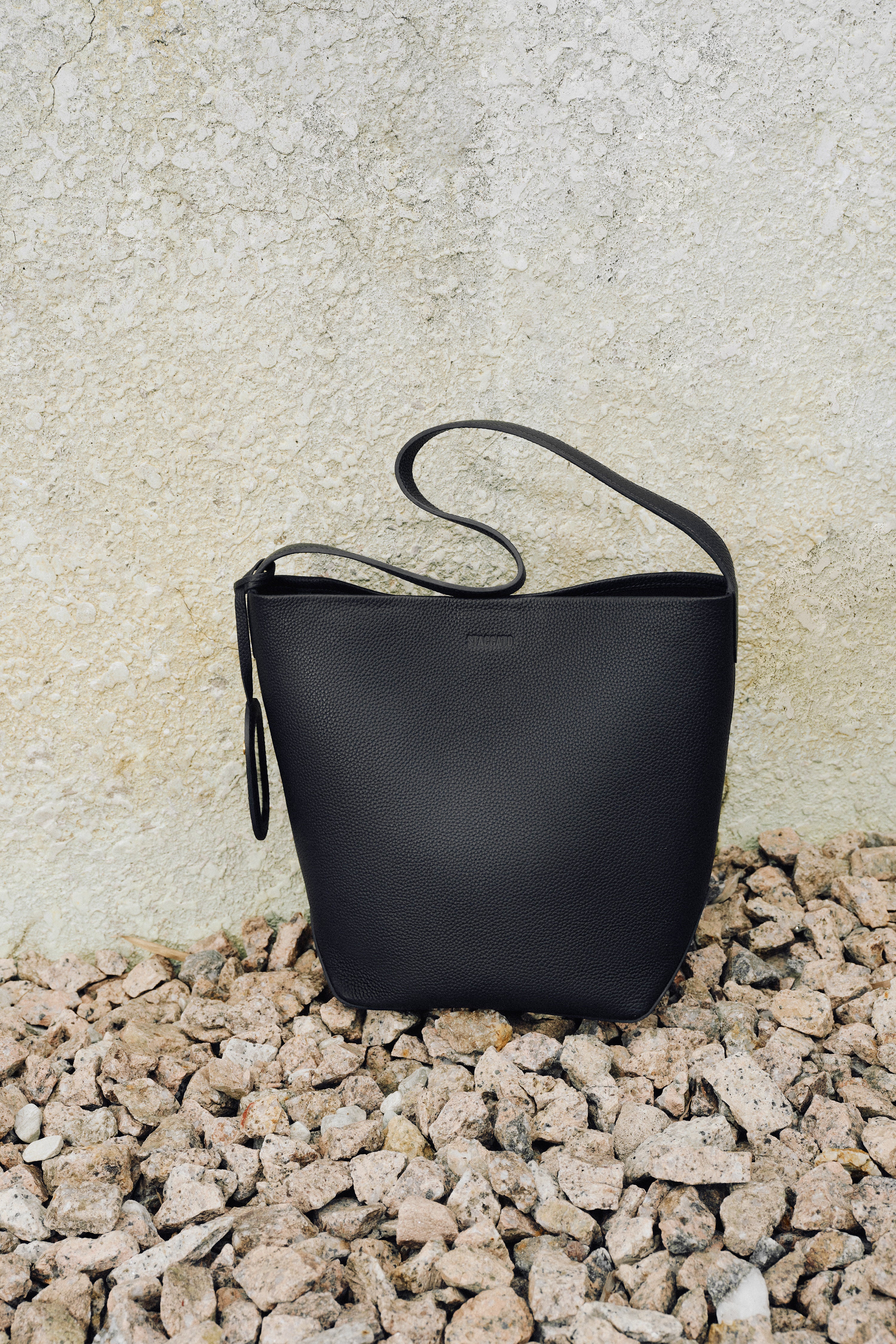Bucket Bag - Leather Large Capacity Tote Shoulder Bucket Bag X8030 - Image 4