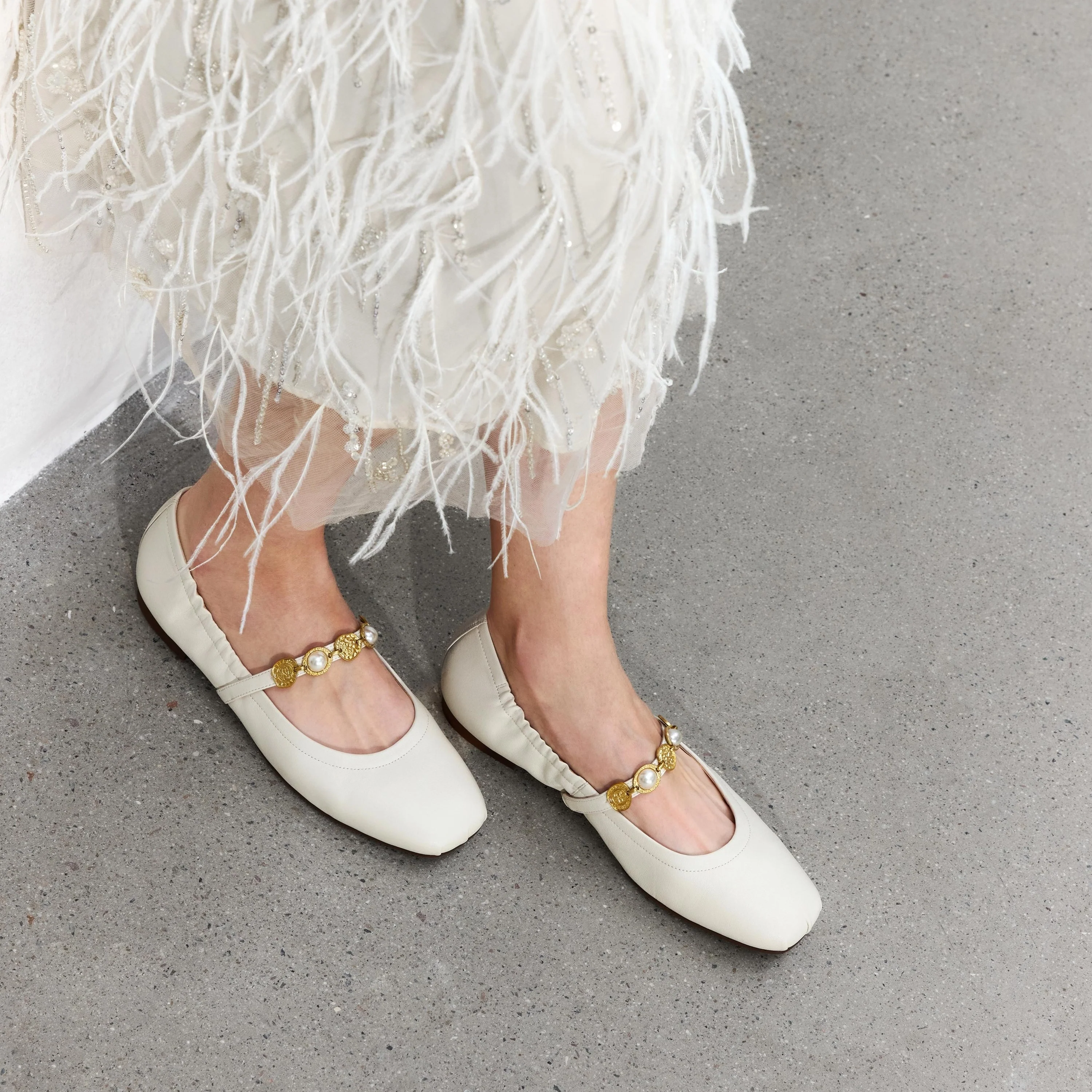 Mary Janes - Vive Coin Ivory Pearl-Embellished Block Heel Pumps EPQ14 - Image 3