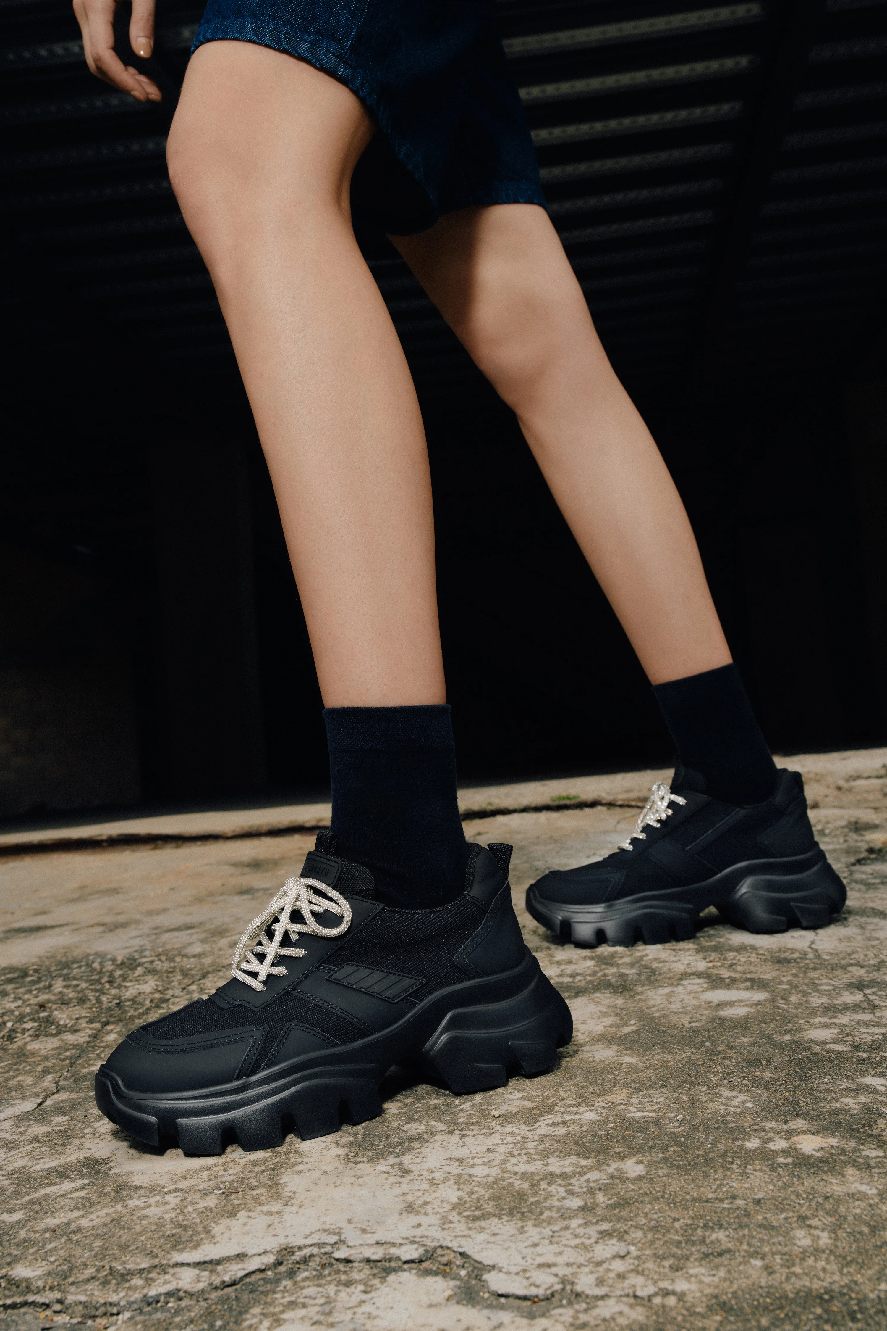 Sneakers - Flashing Laces Thick-soled Sports Sneakers ECE76 - Image 2