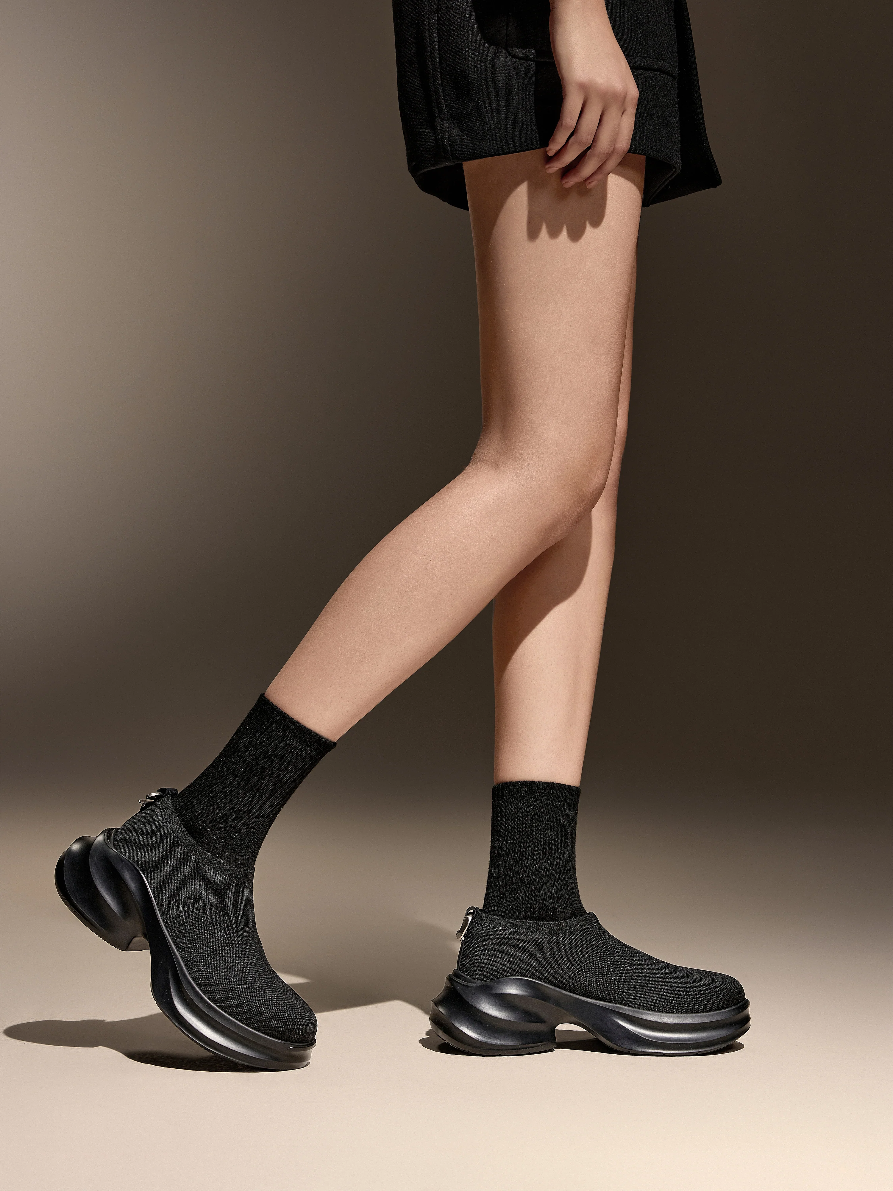 Staccato x Heliot Emil - Black Knitted Slip On Platform Sneakers EAI02 - Image 2